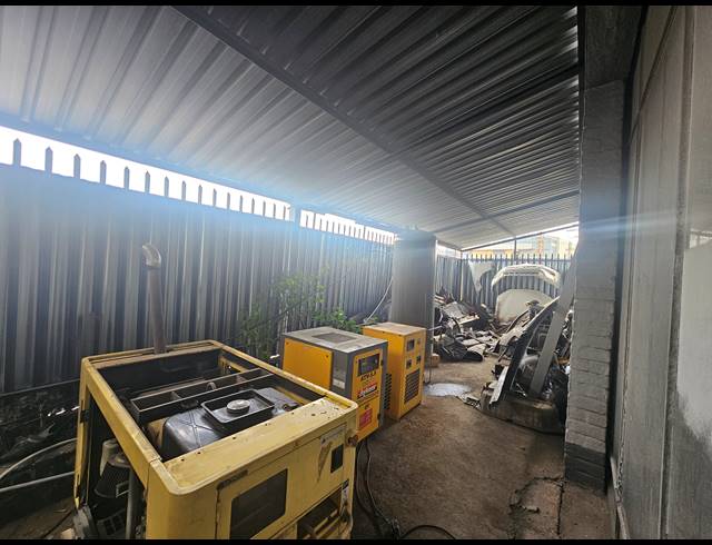 600M² WAREHOUSE FOR SALE IN ACTIVIA PARK